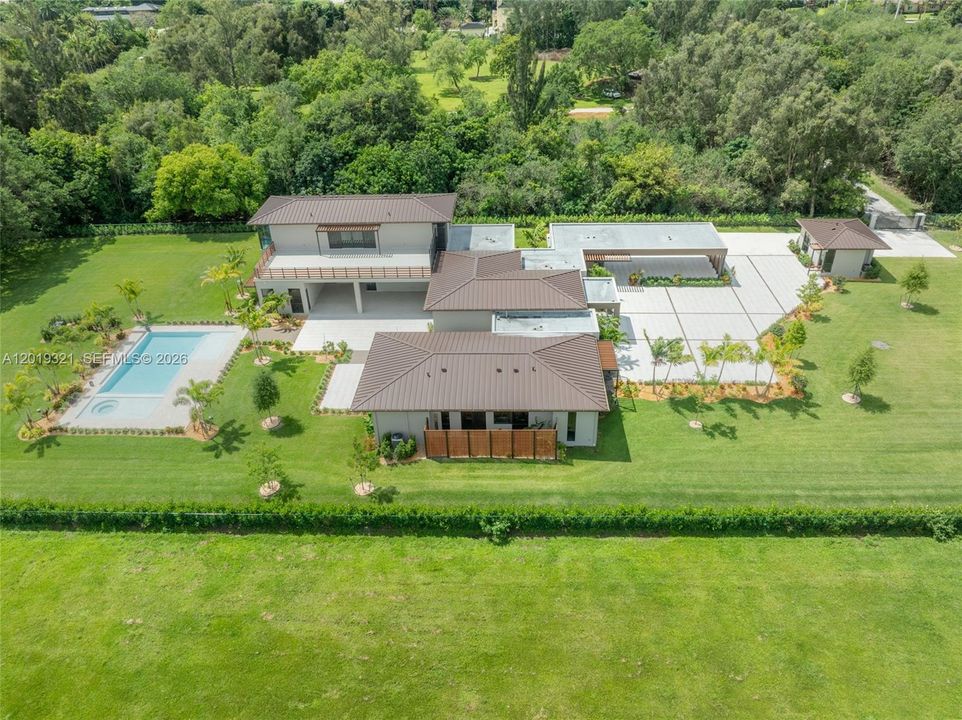 For Sale: $11,499,000 (8 beds, 6 baths, 0 Square Feet)