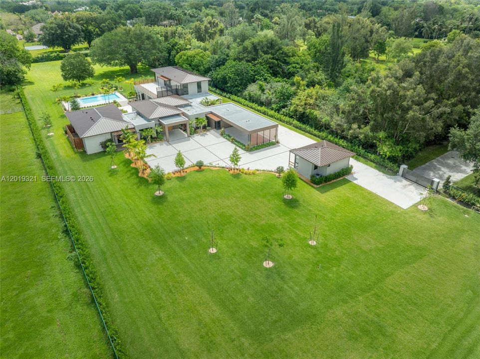 For Sale: $11,499,000 (8 beds, 6 baths, 0 Square Feet)