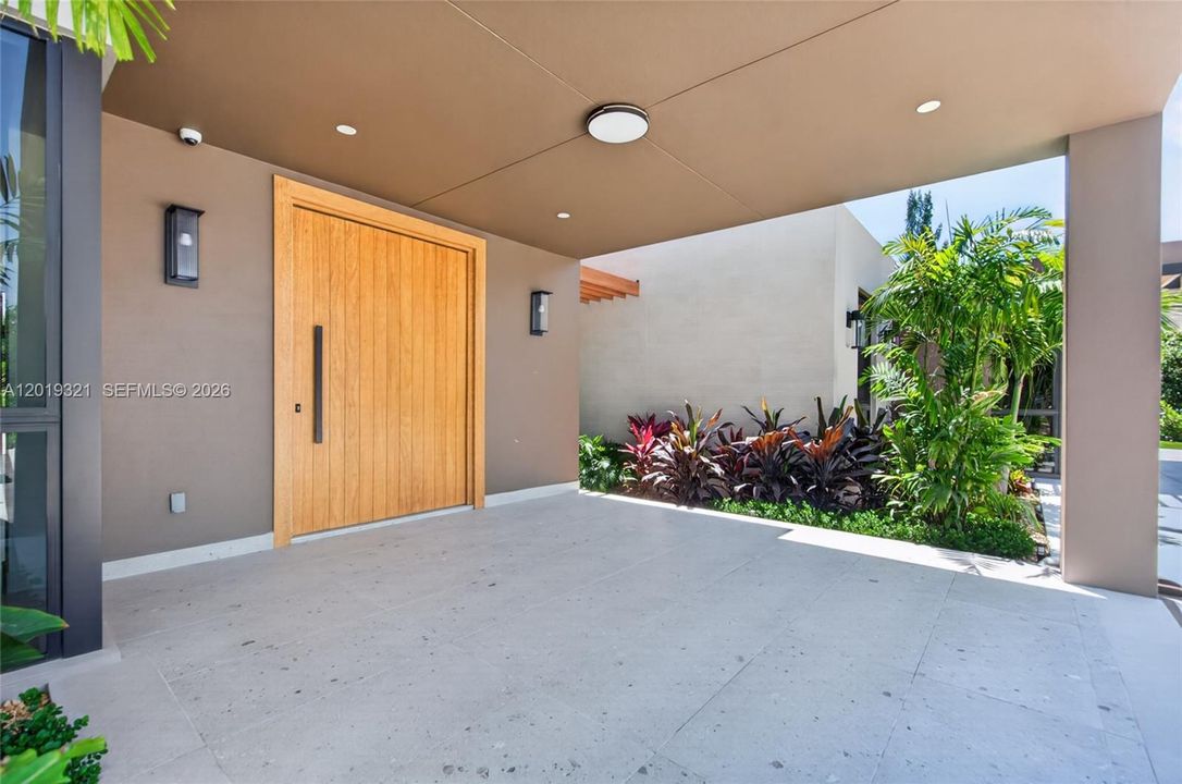 For Sale: $11,499,000 (8 beds, 6 baths, 0 Square Feet)
