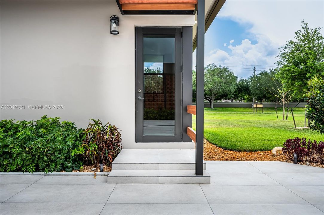 For Sale: $11,499,000 (8 beds, 6 baths, 0 Square Feet)