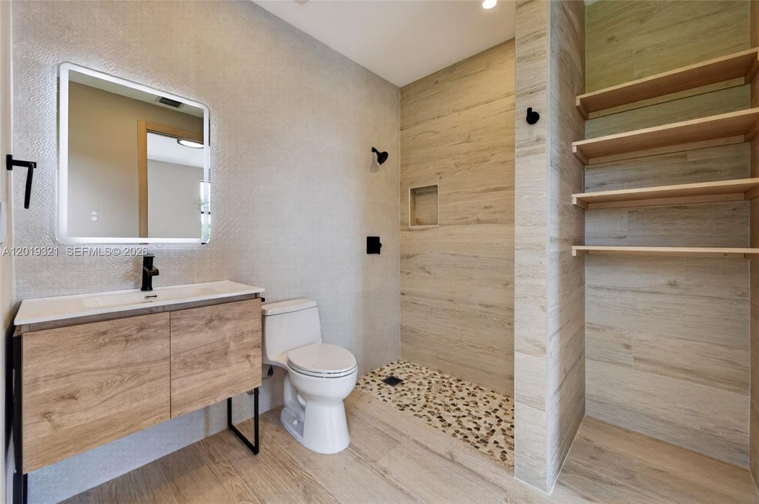 For Sale: $11,499,000 (8 beds, 6 baths, 0 Square Feet)
