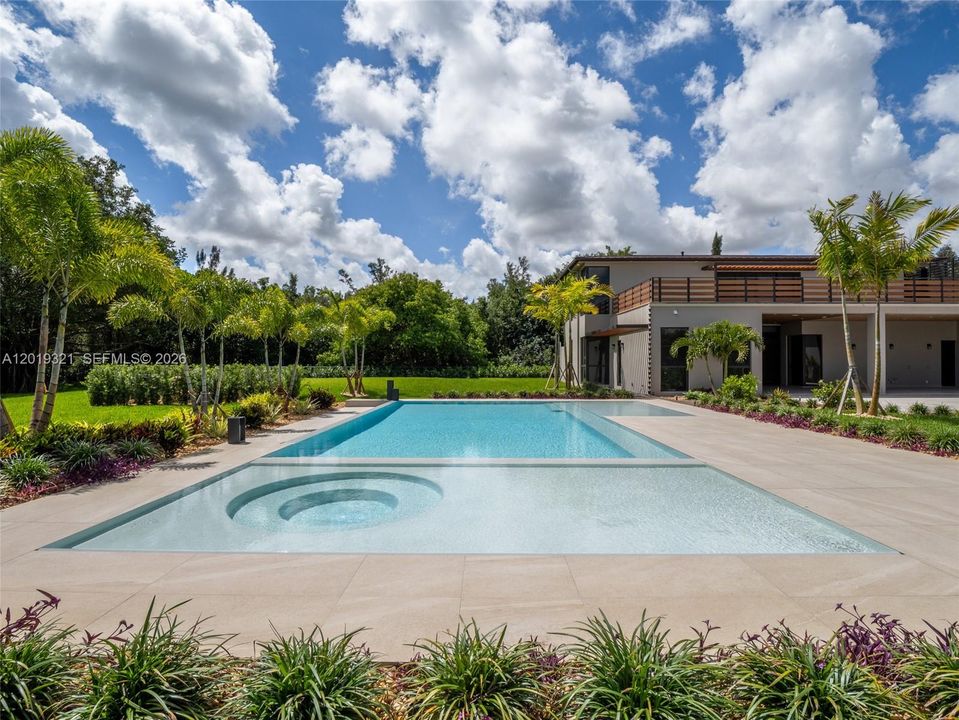 For Sale: $11,499,000 (8 beds, 6 baths, 0 Square Feet)