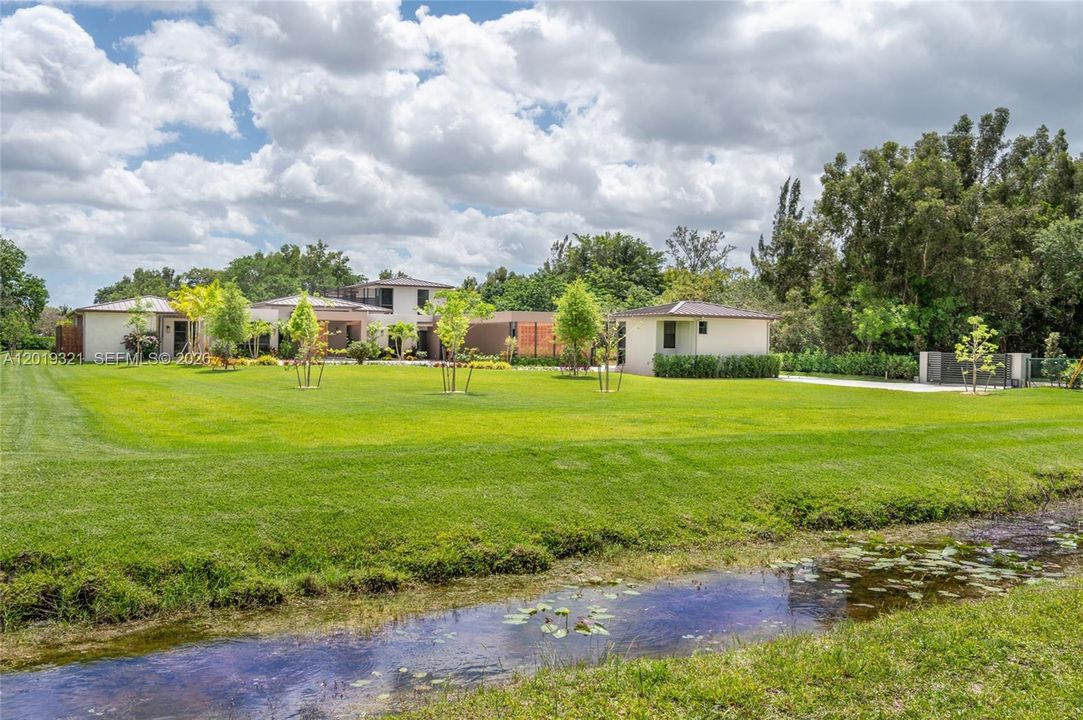 For Sale: $11,499,000 (8 beds, 6 baths, 0 Square Feet)