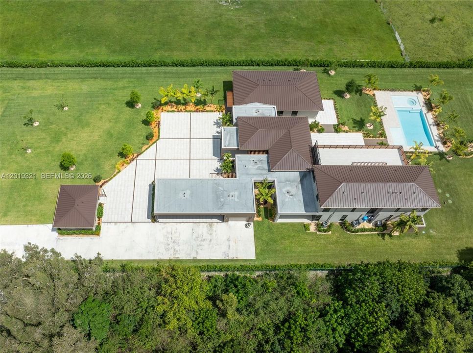 For Sale: $11,499,000 (8 beds, 6 baths, 0 Square Feet)