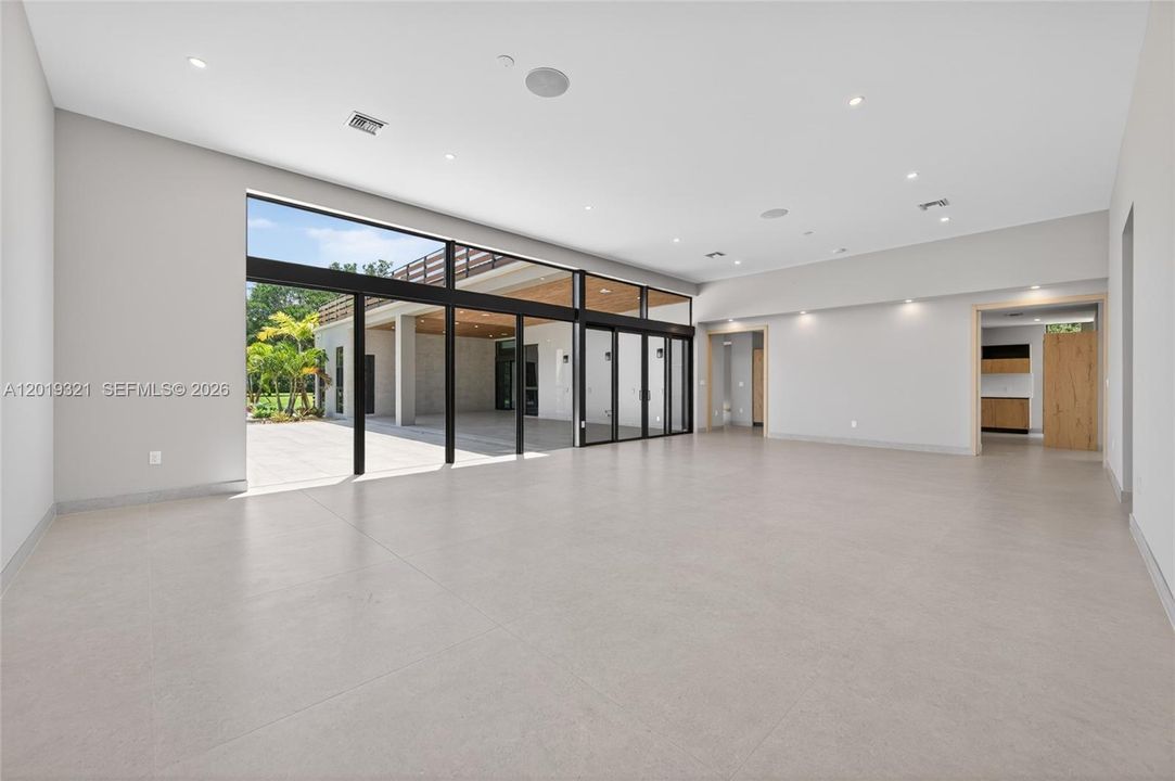 For Sale: $11,499,000 (8 beds, 6 baths, 0 Square Feet)