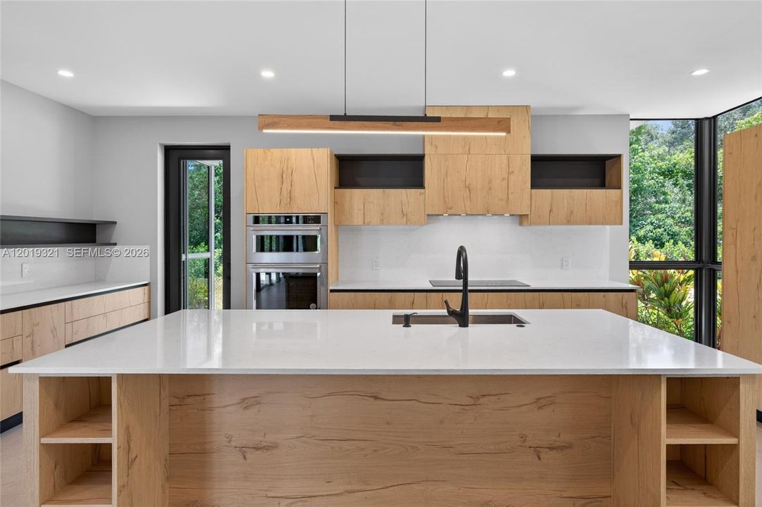 For Sale: $11,499,000 (8 beds, 6 baths, 0 Square Feet)