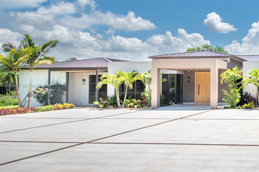 For Sale: $11,499,000 (8 beds, 6 baths, 0 Square Feet)