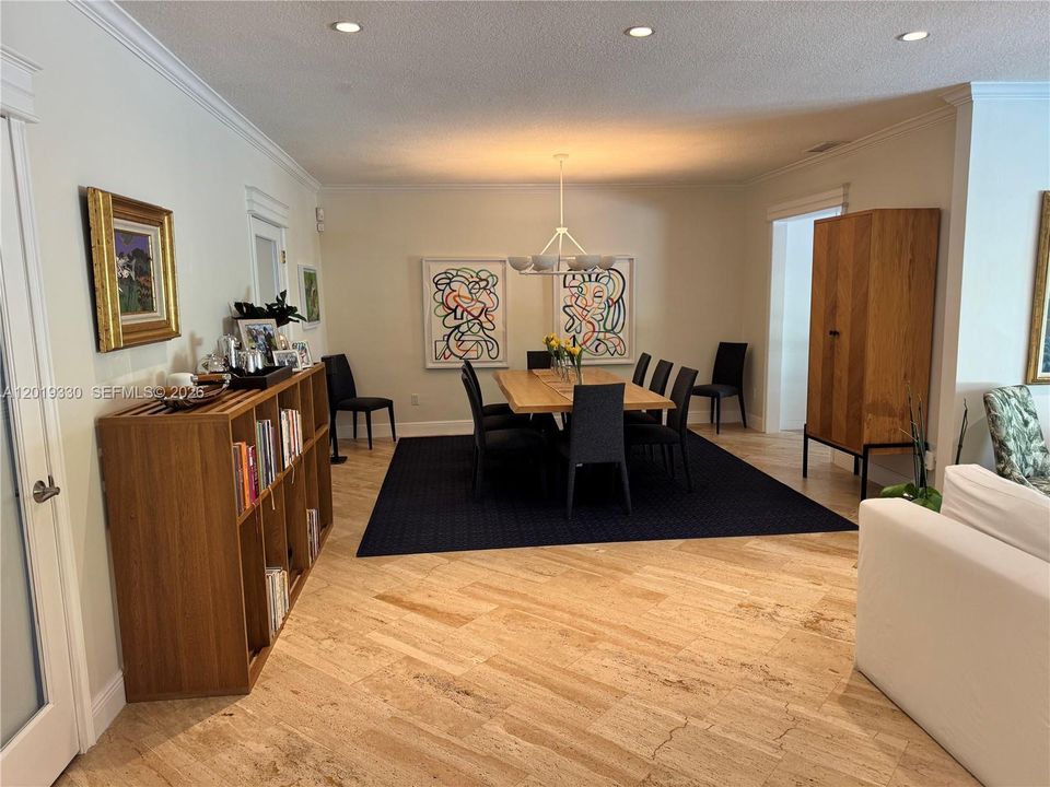 В аренду: $12,998 (4 спален, 3 ванн, 2710 Квадратных фут)