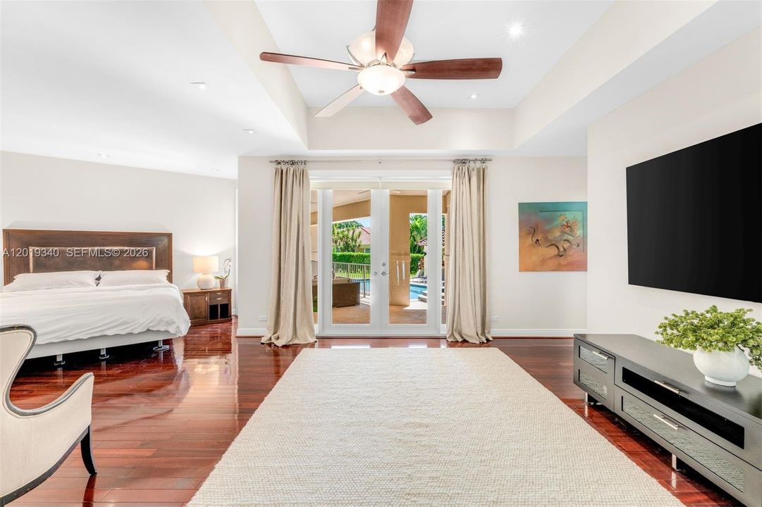For Sale: $4,250,000 (5 beds, 5 baths, 4906 Square Feet)