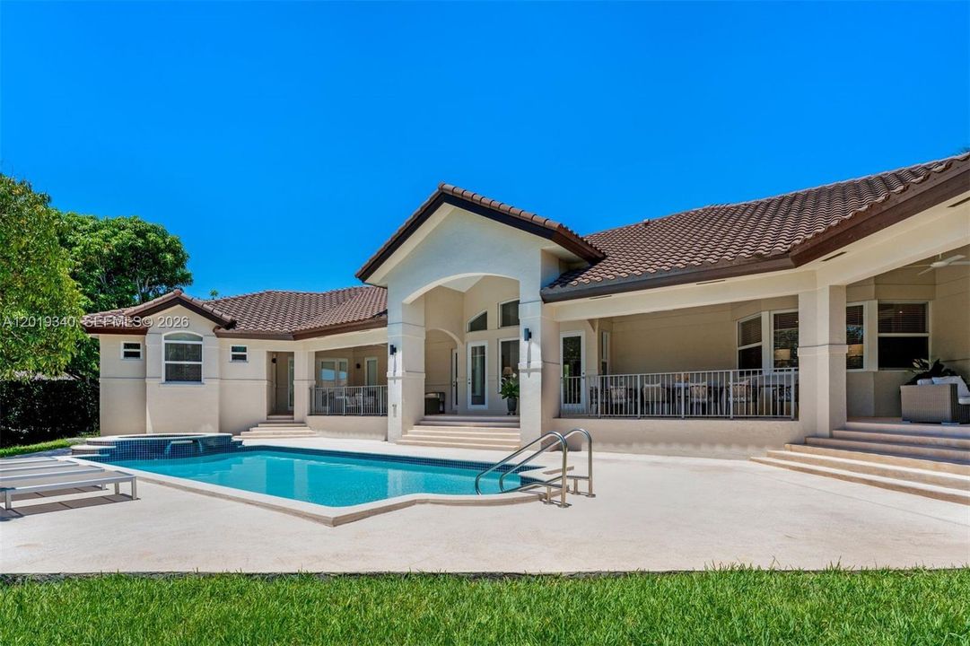 For Sale: $4,250,000 (5 beds, 5 baths, 4906 Square Feet)