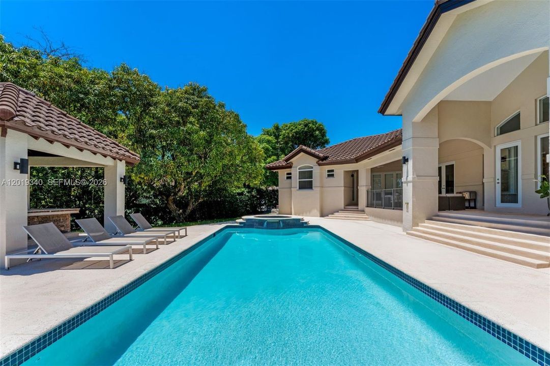 For Sale: $4,250,000 (5 beds, 5 baths, 4906 Square Feet)