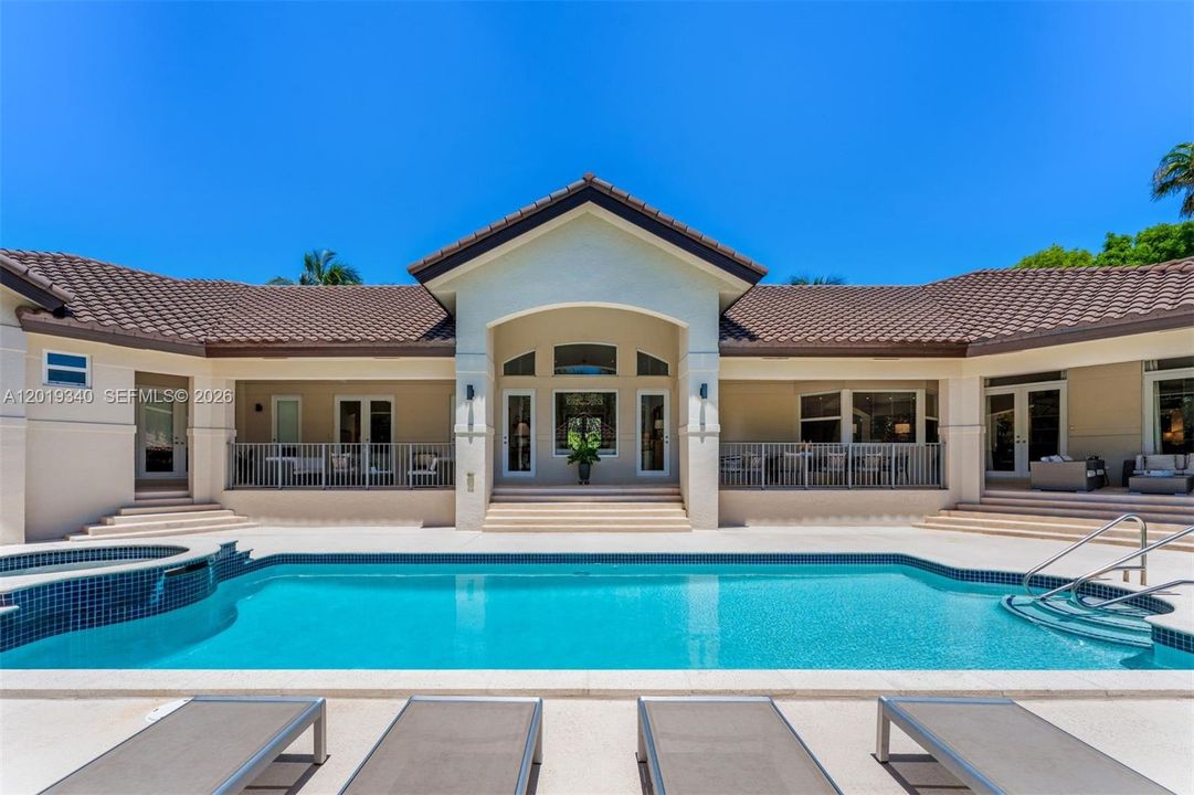 For Sale: $4,250,000 (5 beds, 5 baths, 4906 Square Feet)
