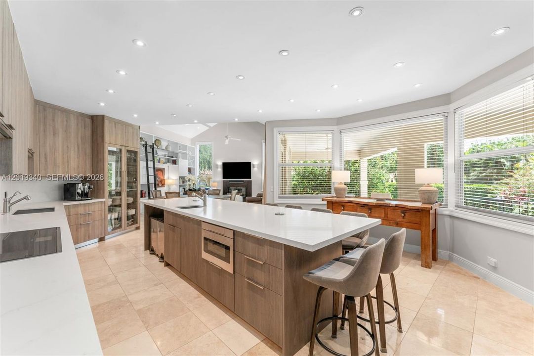 For Sale: $4,250,000 (5 beds, 5 baths, 4906 Square Feet)