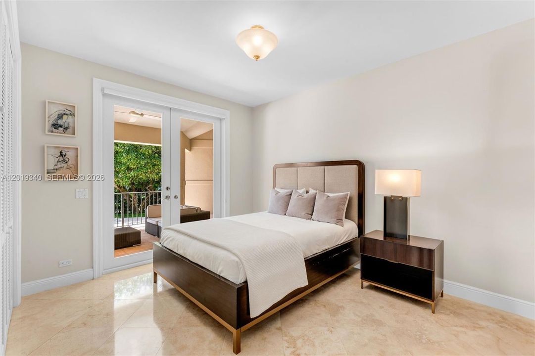 For Sale: $4,250,000 (5 beds, 5 baths, 4906 Square Feet)