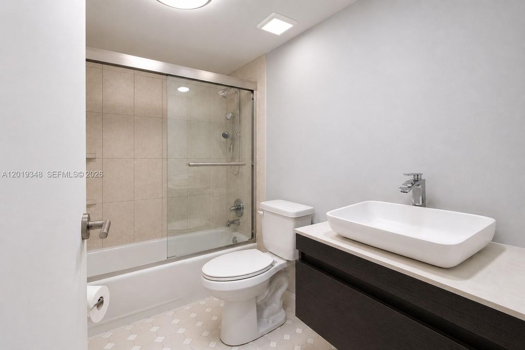 For Rent: $4,500 (2 beds, 2 baths, 1555 Square Feet)