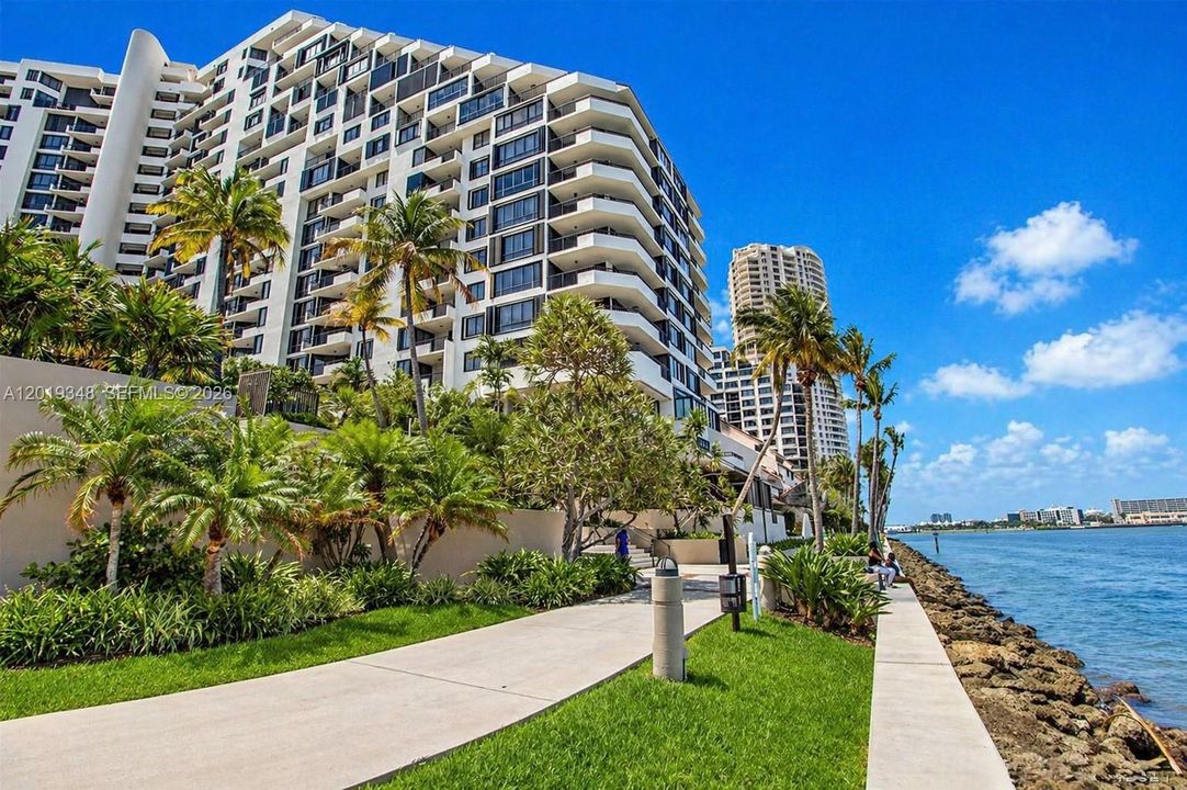 For Rent: $4,500 (2 beds, 2 baths, 1555 Square Feet)