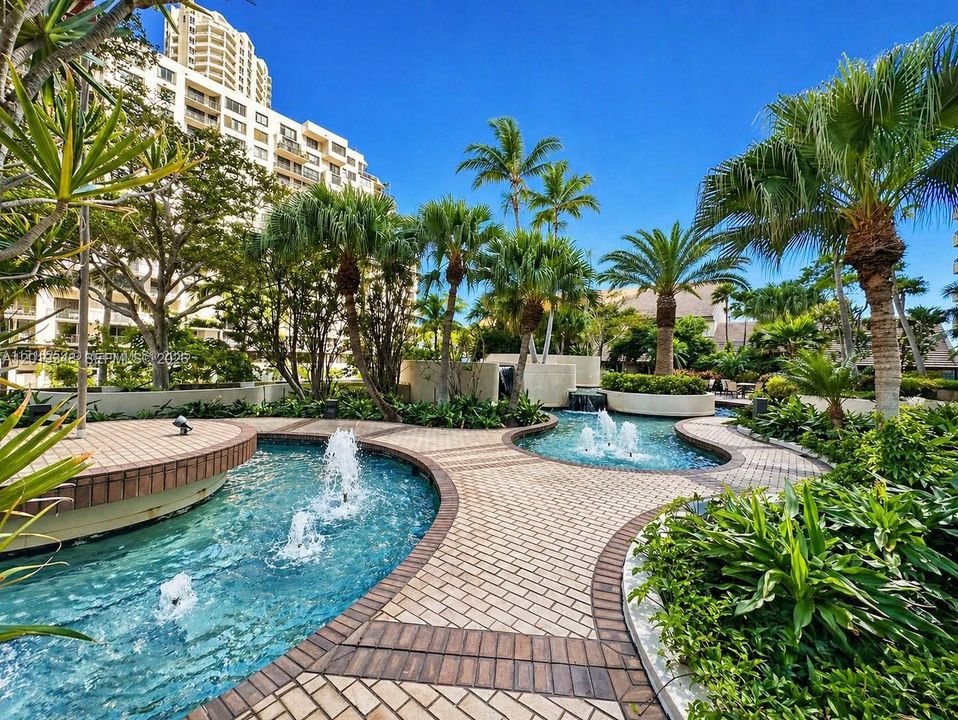 For Rent: $4,500 (2 beds, 2 baths, 1555 Square Feet)