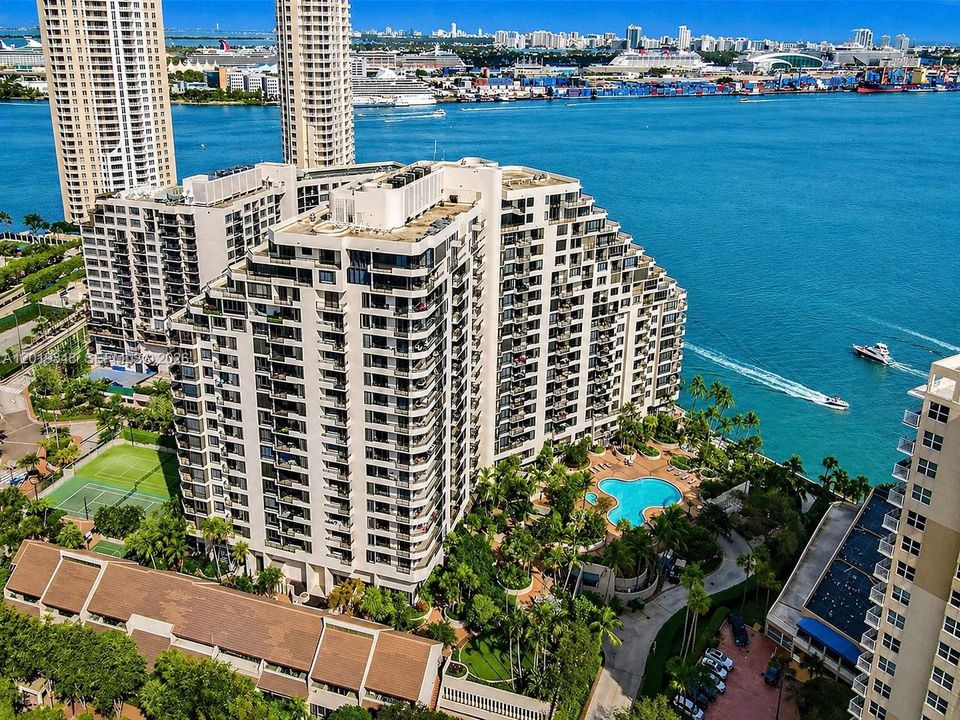 For Rent: $4,500 (2 beds, 2 baths, 1555 Square Feet)