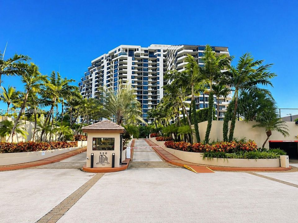 For Rent: $4,500 (2 beds, 2 baths, 1555 Square Feet)