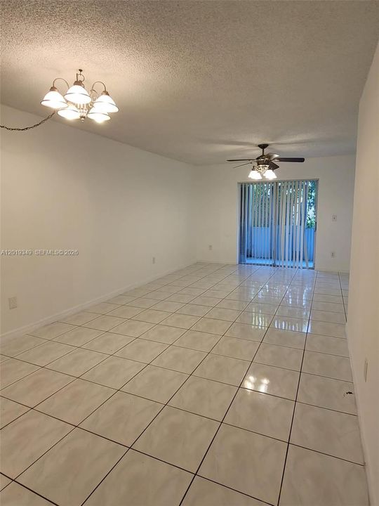 Active With Contract: $2,250 (3 beds, 2 baths, 1064 Square Feet)