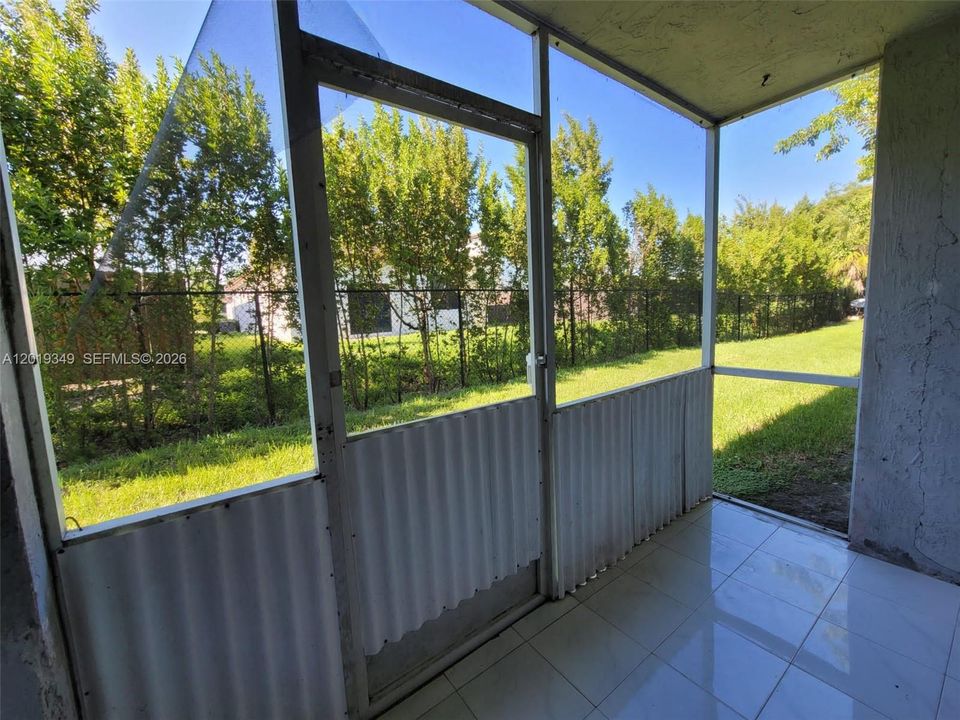 Active With Contract: $2,250 (3 beds, 2 baths, 1064 Square Feet)