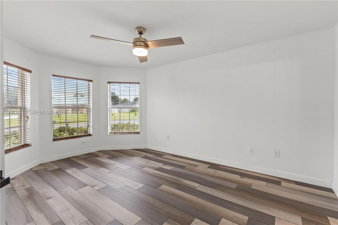 For Sale: $399,000 (4 beds, 2 baths, 1644 Square Feet)