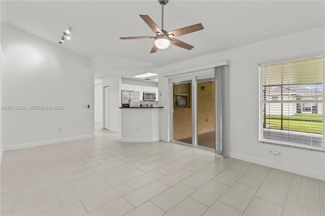 For Sale: $399,000 (4 beds, 2 baths, 1644 Square Feet)