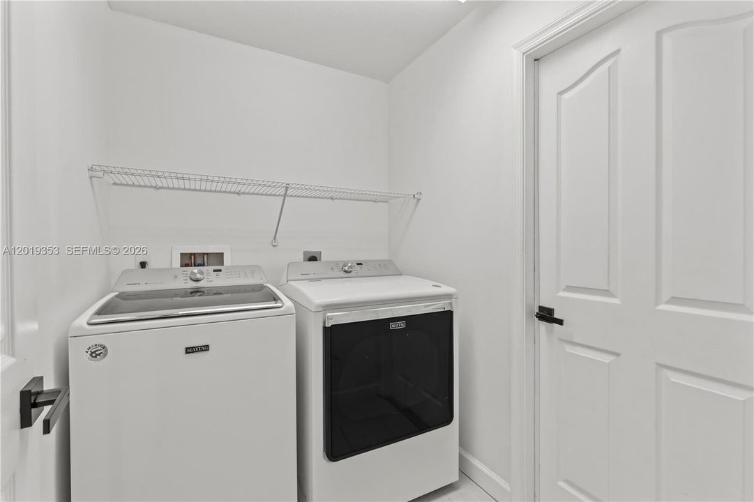 For Sale: $399,000 (4 beds, 2 baths, 1644 Square Feet)