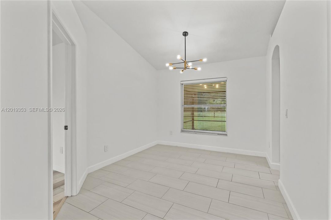 For Sale: $399,000 (4 beds, 2 baths, 1644 Square Feet)