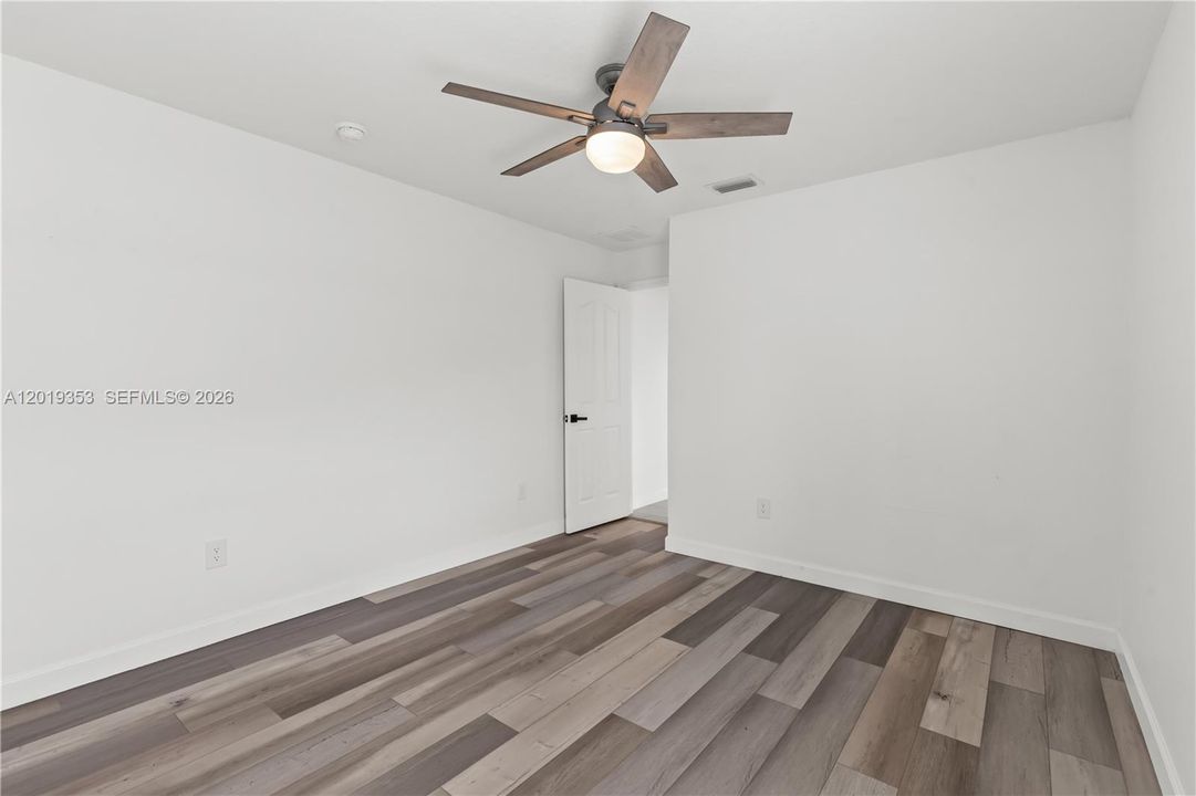 For Sale: $399,000 (4 beds, 2 baths, 1644 Square Feet)