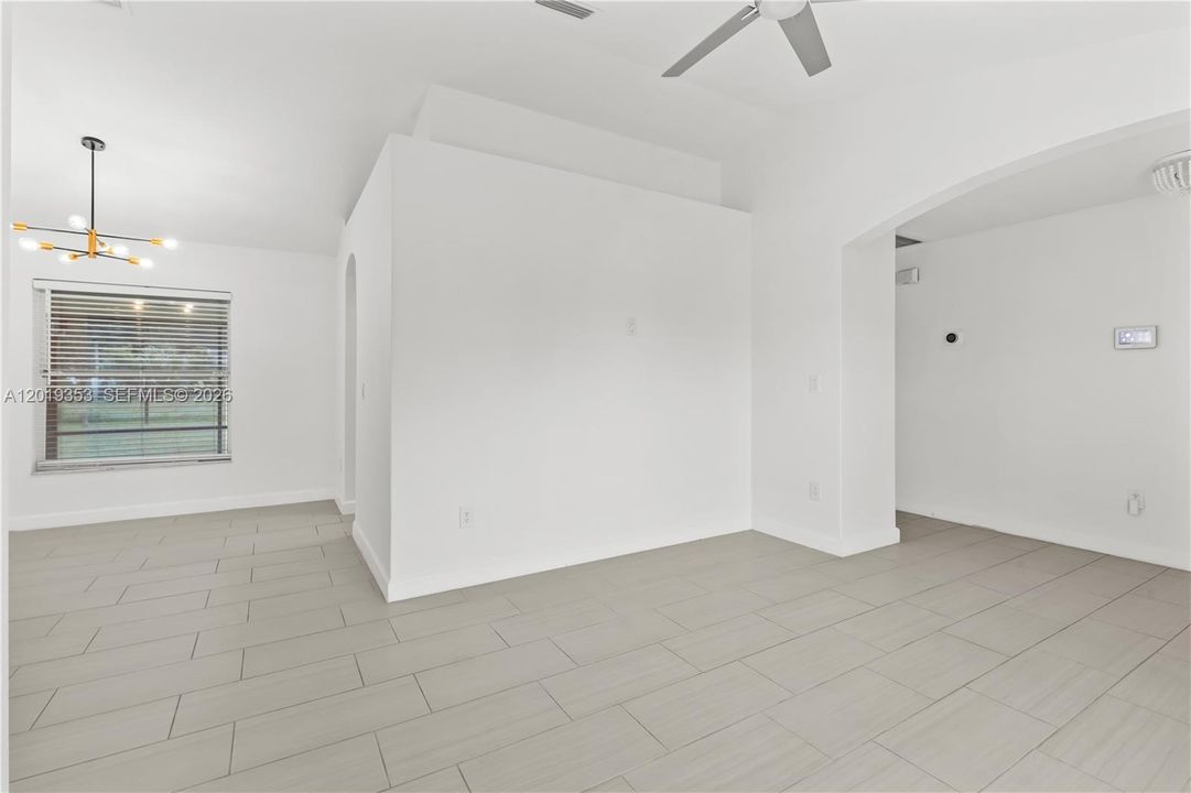 For Sale: $399,000 (4 beds, 2 baths, 1644 Square Feet)