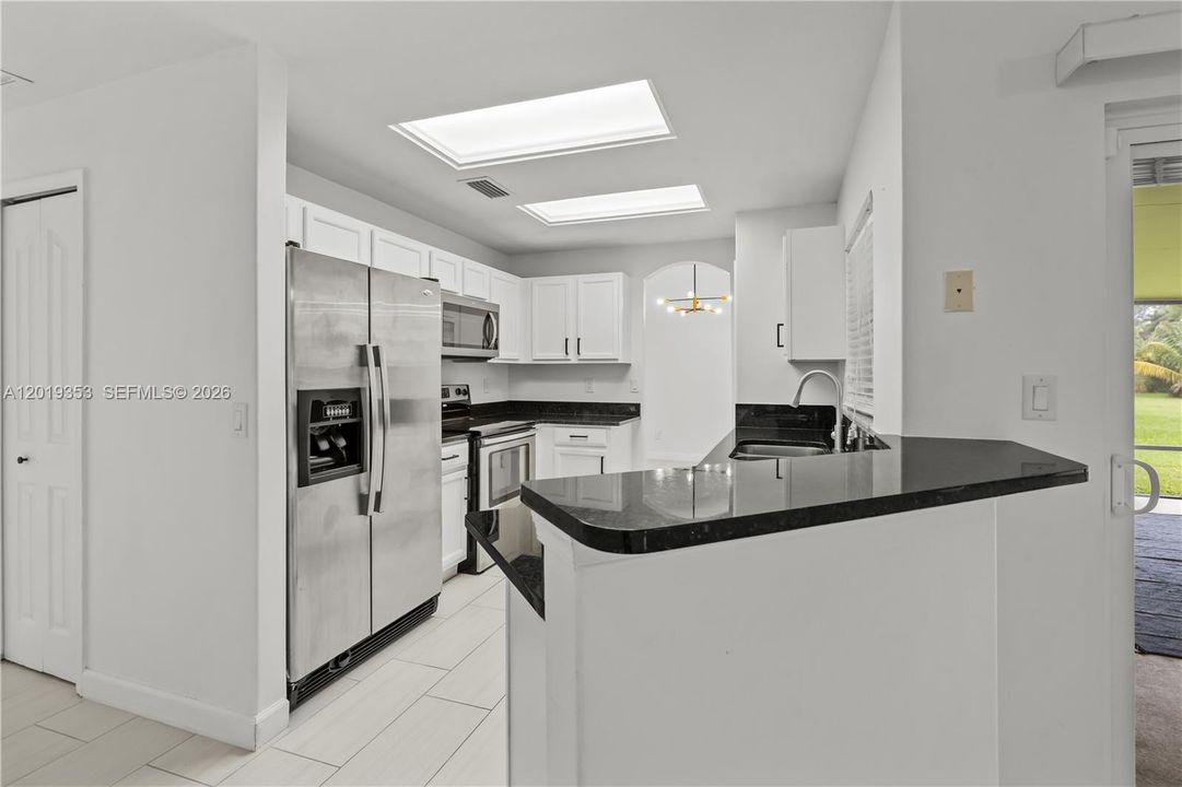 For Sale: $399,000 (4 beds, 2 baths, 1644 Square Feet)