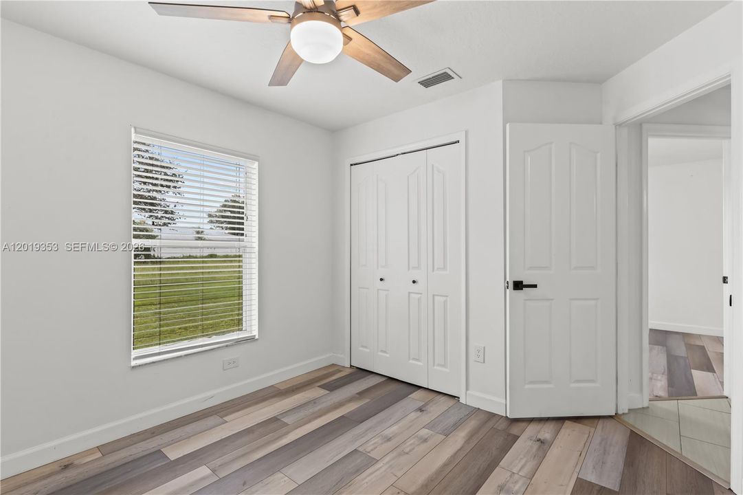 For Sale: $399,000 (4 beds, 2 baths, 1644 Square Feet)