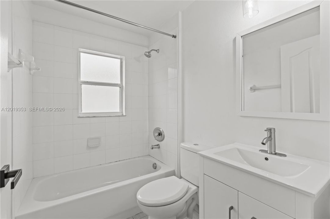 For Sale: $399,000 (4 beds, 2 baths, 1644 Square Feet)