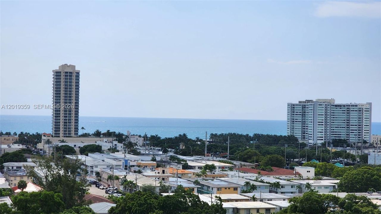 For Sale: $248,000 (1 beds, 1 baths, 750 Square Feet)