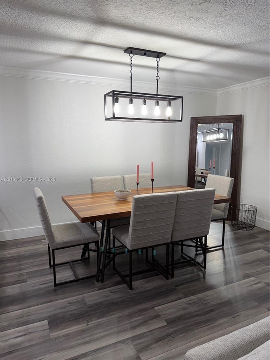 Active With Contract: $495,000 (3 beds, 2 baths, 1606 Square Feet)