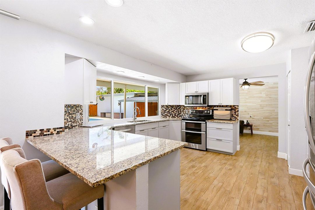 023_1212 Concord Ave_53-Kitchen 3