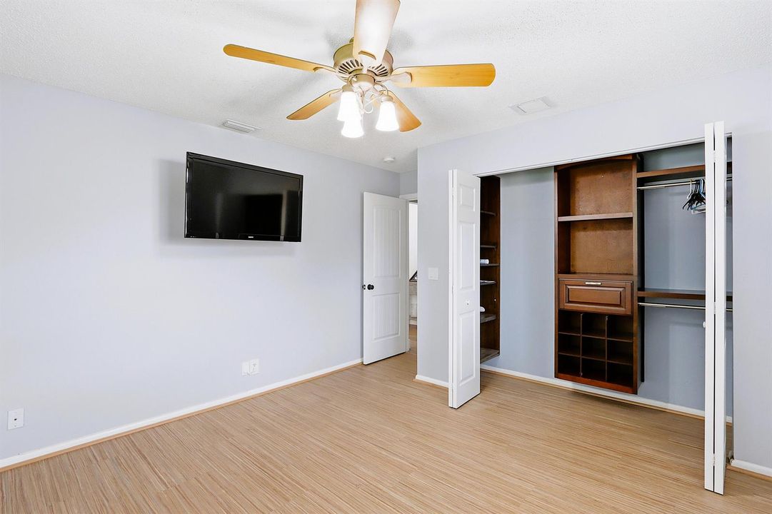 051_1212 Concord Ave_32-Bed 3