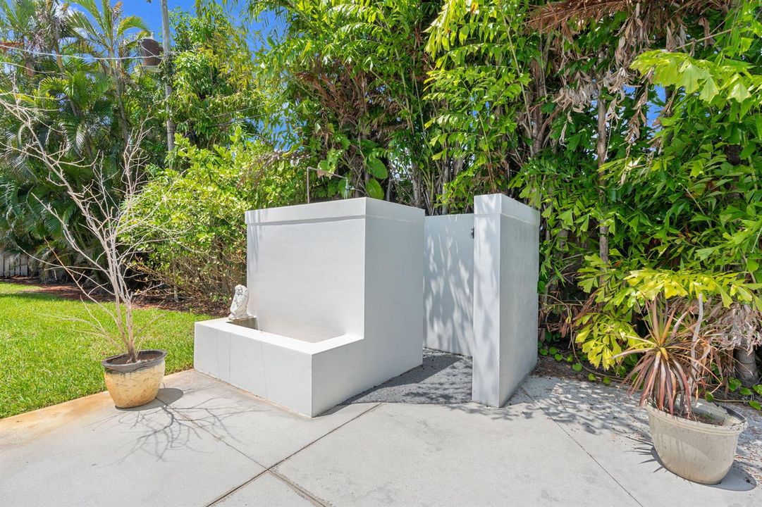 39-web-or-mls-2601 NE 27th Way, Fort Lau