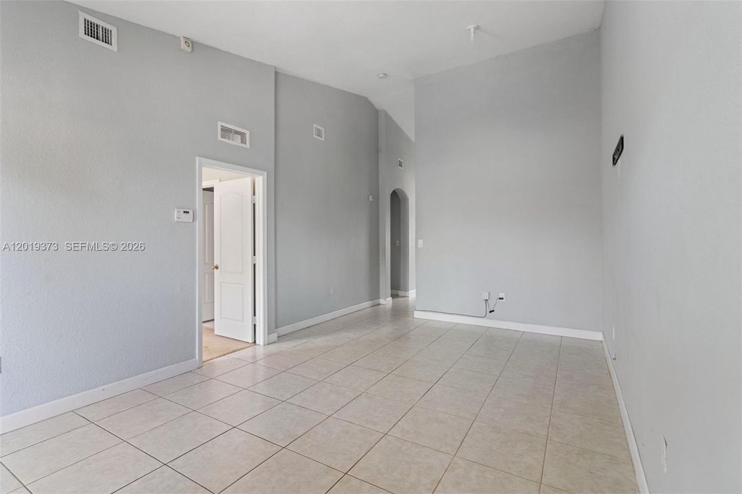 For Sale: $210,000 (3 beds, 2 baths, 1182 Square Feet)