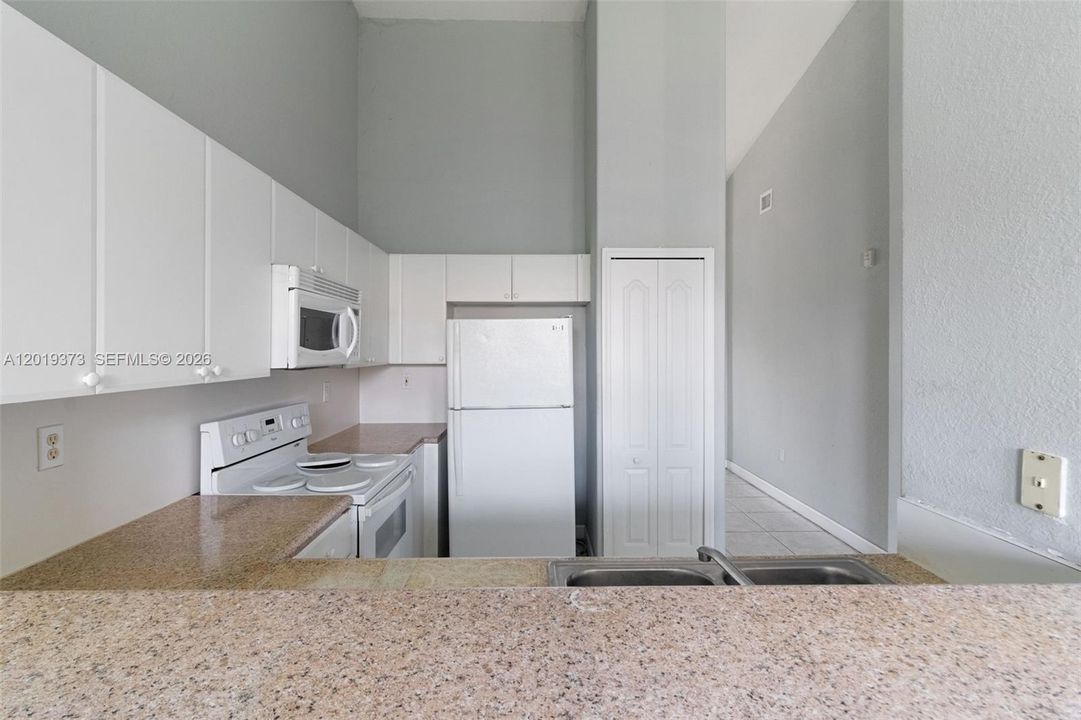 For Sale: $210,000 (3 beds, 2 baths, 1182 Square Feet)