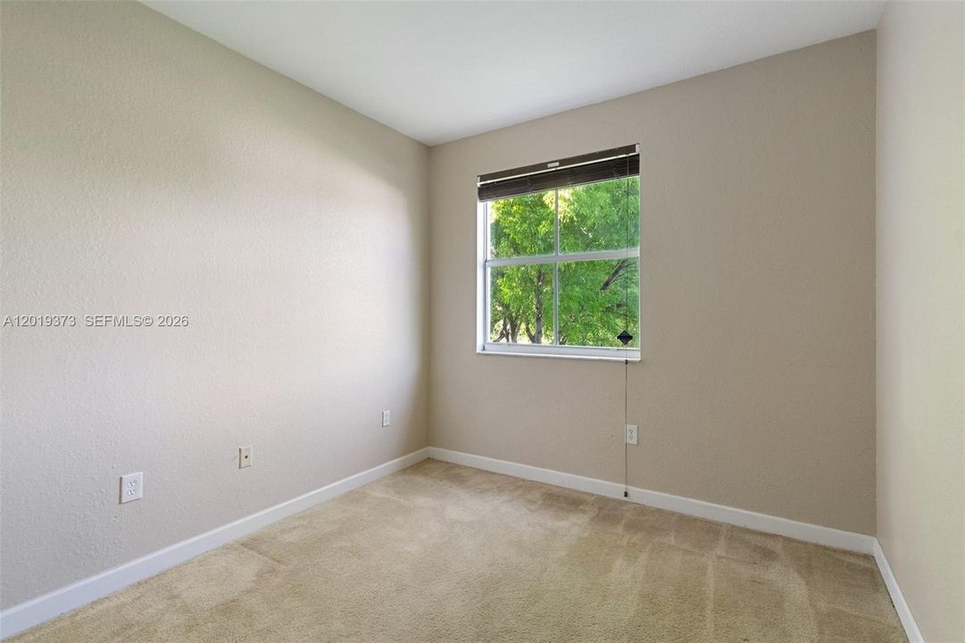 For Sale: $210,000 (3 beds, 2 baths, 1182 Square Feet)