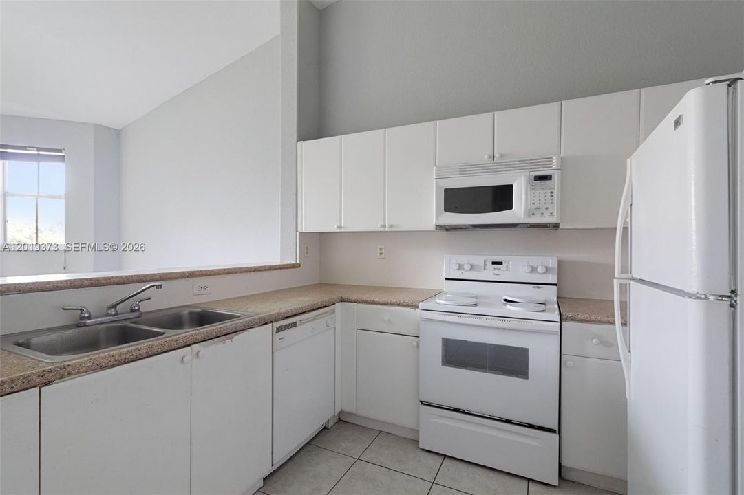 For Sale: $210,000 (3 beds, 2 baths, 1182 Square Feet)
