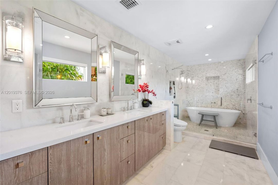 Active With Contract: $3,200,000 (6 beds, 4 baths, 3728 Square Feet)