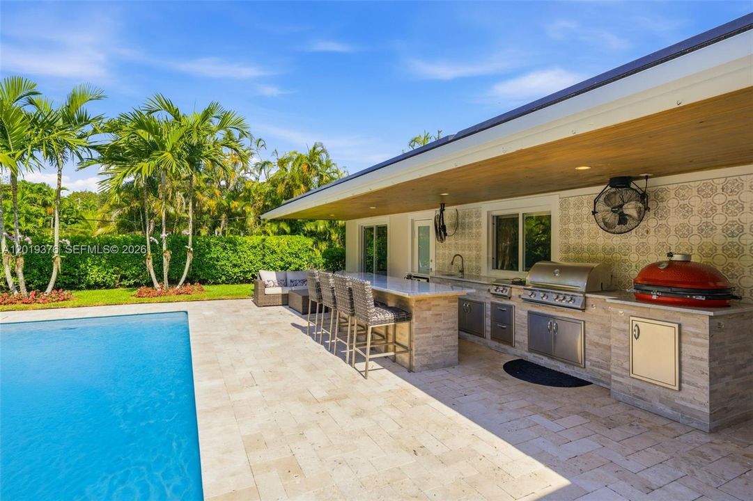 Active With Contract: $3,200,000 (6 beds, 4 baths, 3728 Square Feet)