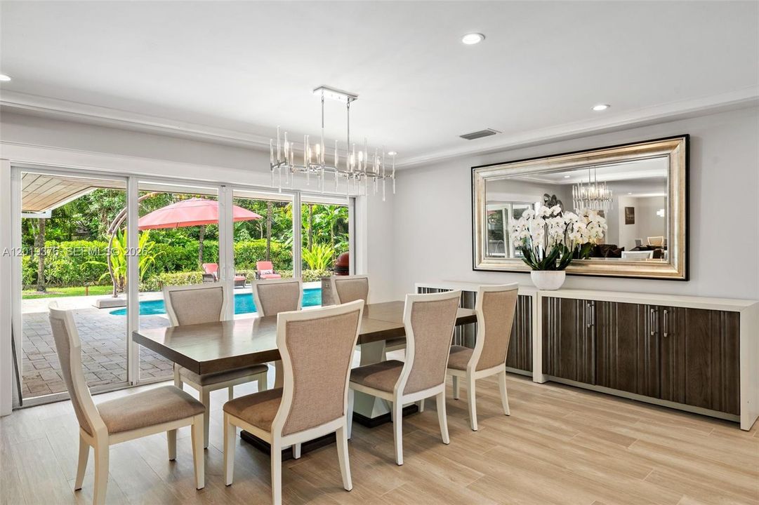 Active With Contract: $3,200,000 (6 beds, 4 baths, 3728 Square Feet)