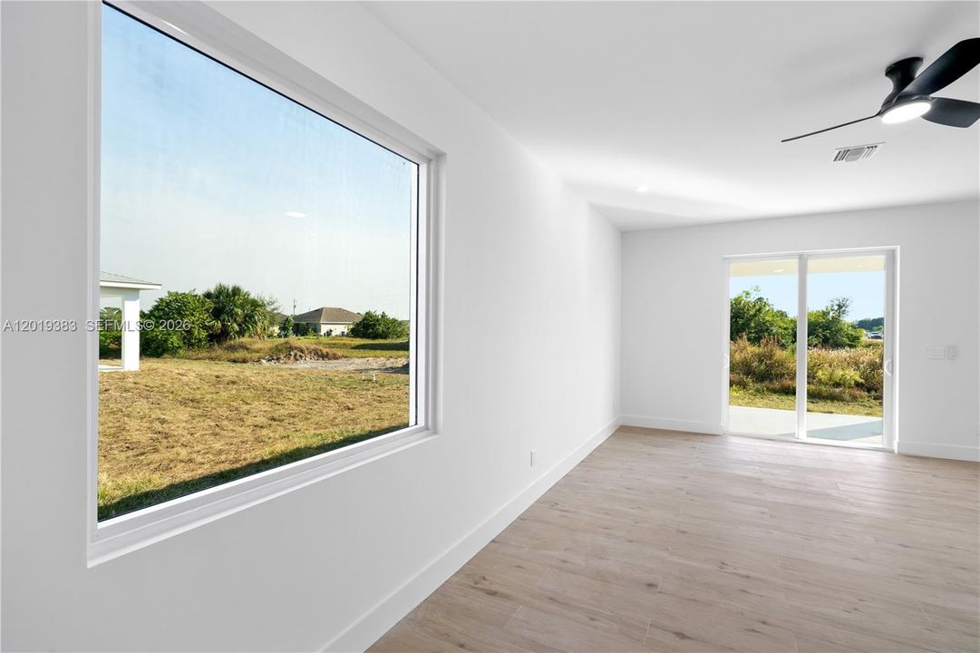 En Venta: $270,000 (3 camas, 2 baños, 1325 Pies cuadrados)