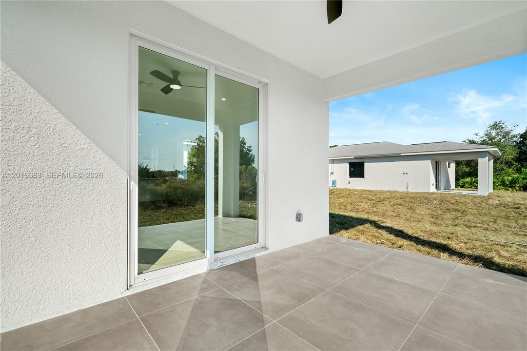 En Venta: $270,000 (3 camas, 2 baños, 1325 Pies cuadrados)