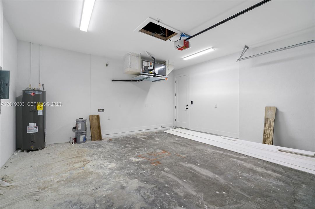 En Venta: $270,000 (3 camas, 2 baños, 1325 Pies cuadrados)
