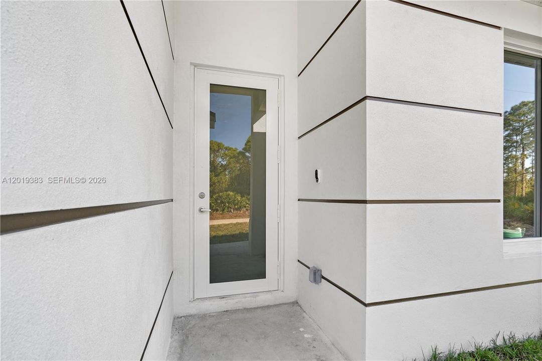 En Venta: $270,000 (3 camas, 2 baños, 1325 Pies cuadrados)